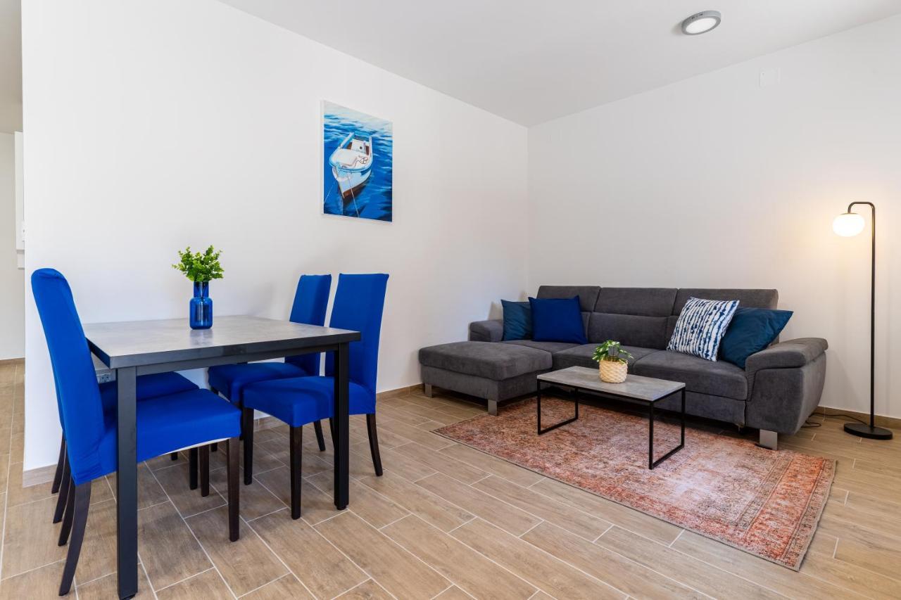 Apartment Blue Monstera ツレス エクステリア 写真